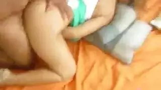 فحول عرب يطلقون دفقات سميكة على الكاميرا