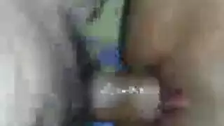 مراهقون صغار في مشهد إباحي صريح