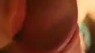 امرأة ناضجة وصبي أجنبي في مشهد صريح صعب
