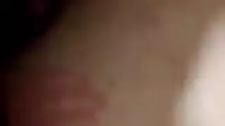 ممارسة جنسية عنيفة بين الأعراق: فتحة إيفا كاي الصغيرة تهيمن عليها القضيب الأسود الكبير