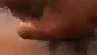 مغامرة عابرة الجنس بثدي مترهل تتربص بالرجال للإباحية