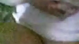 جمال غريب يصنع فيلم جنسي منزلي