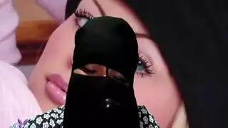ميلف جشعة تتوق لممارسة جنس عنيف من شاب
