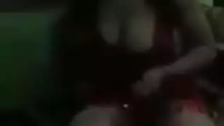 عاهرة مغربية تتوق لقضيب ضخم في مشهد صريح إكس إكس إكس