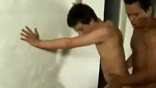 نساء آسيويات ذوات خبرة في إباحية السادية والماسوشية