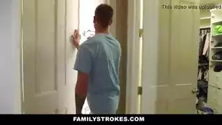 الاخت تتناك من صديق اخوها مترجم