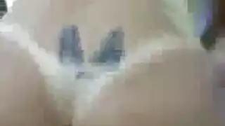 شقراء كبيرة الثديين تمارس الجنس بقوة بواسطة قضيب ضخم