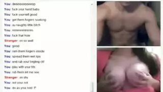 مترجم عربي يحصل على درس لغة إباحي