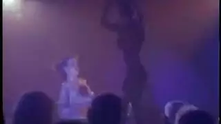 علبة جماعية إباحية لسمية أخذ الأحمال في كل فتحة