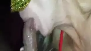 فتيات معصوبات العينين: تدليك مهبل بعضهن البعض المبلل