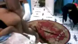 عاهرات مصريات يُملأن فتحاتهن