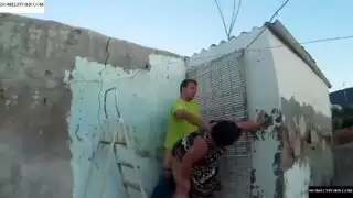جنس xxx على السطح: الجار ينيك فرجها الوحش بعمق وبخشونة