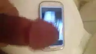 فتيات صغيرات مثيرة تدرب راهبة متدينة على إيلاج مزدوج متطرف