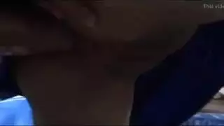 شؤون عائلية: الأخت تنحني لشرج الأخ الصريح