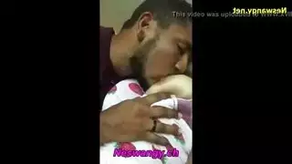 حركة اختراق مزدوج مع عاهرة كبيرة الثدي