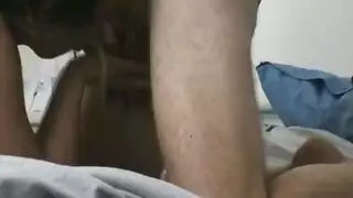 جنس فموي ساخن في وضعية نار مع نهاية قذف كريمي على الوجه