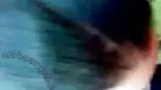 عاهرة ترتدي حجاب تحب الزب في فمها وفرجها