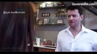 مشهد إباحي: ممرضة مكتنزة تغوي رجلاً أكبر سنًا لركوبة جامحة