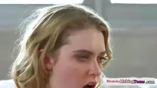 فتاة مصرية ساخنة تأخذ كل شيء في فيلم إكس إكس إكس