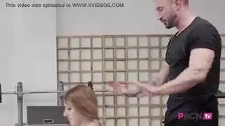 أفلام إباحية صريحة: يضاجعها بأفضل طريقة