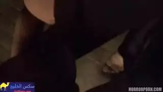 يخطفها و ينيكها و يعبيها لبن من زبة سكس رعب