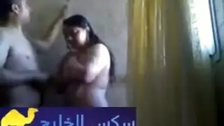 العربية: جنس مصري ساخن في الحمام: ممارسة جنسية مبللة تحت الدش