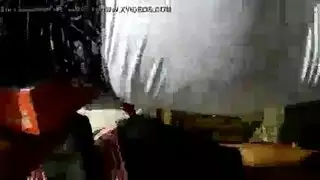 متلهفة لتلقي ضربات عميقة في هذا المشهد الإباحي