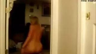 التبول الملبس متحول جنسي سيارة نقل