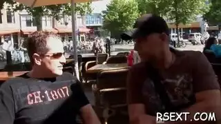 أول مرة لكم لسان في ثقب الفتاة السمينة
