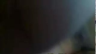 مراهقة عربية هاوية تعرض نفسها أمام الكاميرا