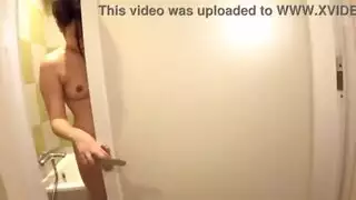 إكس إكس إكس هواة: الكلبة القذرة في جنون الجنس الجماعي حتى الصباح