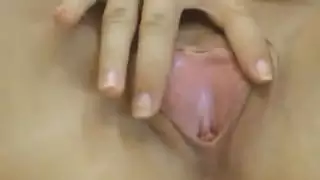 بث مباشر غير خاضع للرقابة لمكارم بشير أثناء العمل