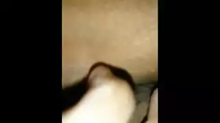 سمينة بما يكفي لقضيبك؟ دعني أركبك بقوة