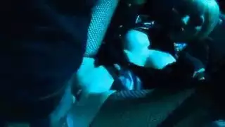 علاقة عائلية محرمة: شرج صريح وجنس فموي