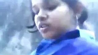 الفتيات الكلية يمارسن الجنس في هذا المجال بدلا من الدراسة الصعبة لامتحاناتهم