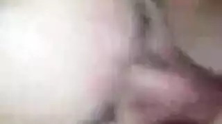 الواجهة المهنية تنكسر بسبب جنس جماعي صعب في مكتبها القانوني