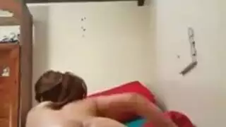 نورا بتسخن جوزها