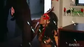 جنس عميق ووضعية كلب مع فتاة مدبوغة ساخنة