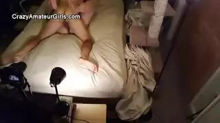 شغف شرجي: صديقة ذات مؤخرة كبيرة تُهيمن عليها