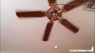 جنس سريع: مؤخرة سوداء ممتلئة تُصطدم من الخلف