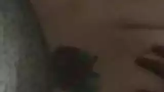 فتاة آسيوية نحيفة الصدر تتعرض لتلقيح مهبلي مكثف