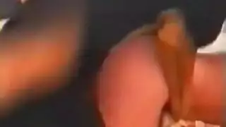 أكشن كلب وفتاة: قضيبه الصلب يحشو فرجها الرطب