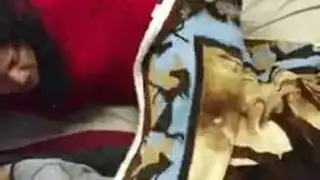 عمود شاحب كبير يحصل على مص من وحش سميك