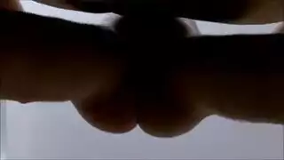 الهرة الكبيرة ناضجة في تحول جنسى أنثى هزة الجماع