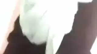 عاهرة محجبة تطيع المالك العنيف لممارسة جنس قاسي في الشقة