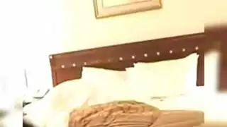 سكس شهر العسل السعودي: قذف داخلي في الليلة الأولى