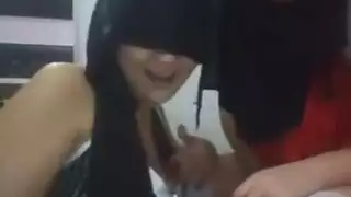 فيلم سكس تركي طويل: نساء محجبات يستكشفن رغبات مثلية